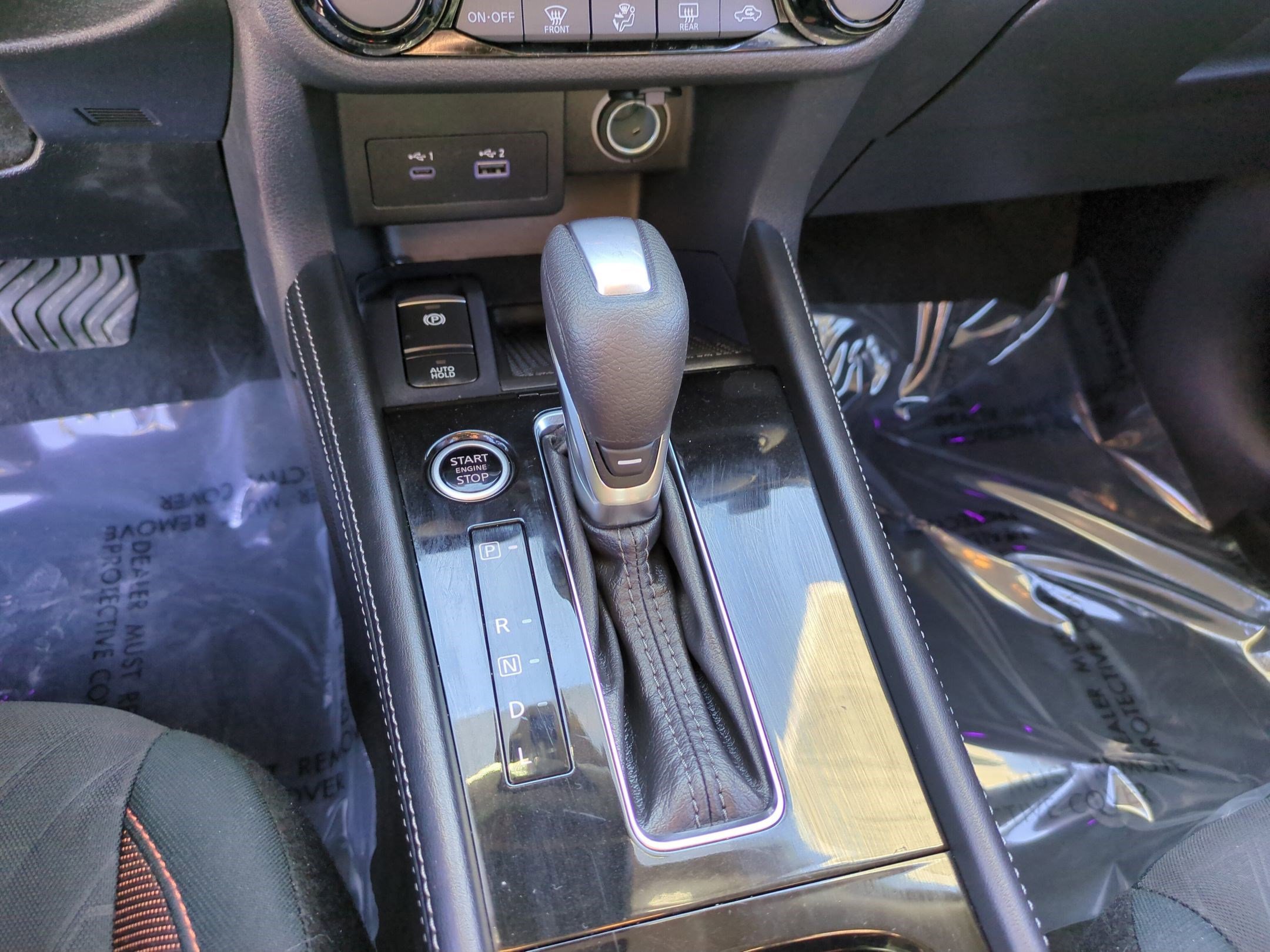 Used 2024 Nissan Kicks SR w/ Interior Electronics Package image 25