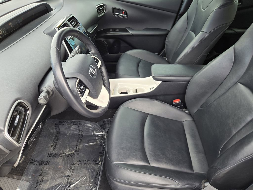 Used 2016 Toyota Prius Four w/ Advanced Technology Package image 14