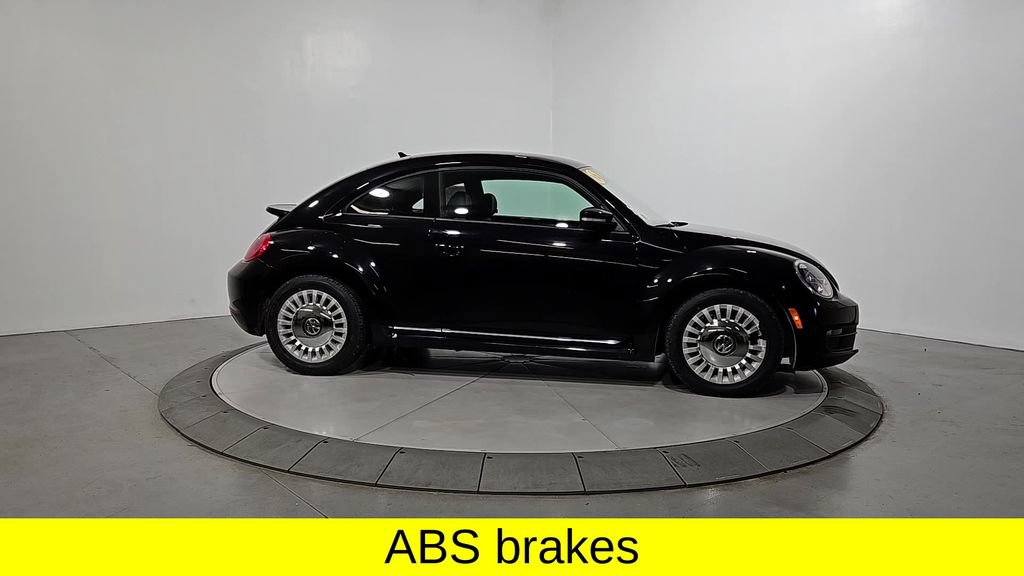Used 2016 Volkswagen Beetle 1.8T SE FWD image 6