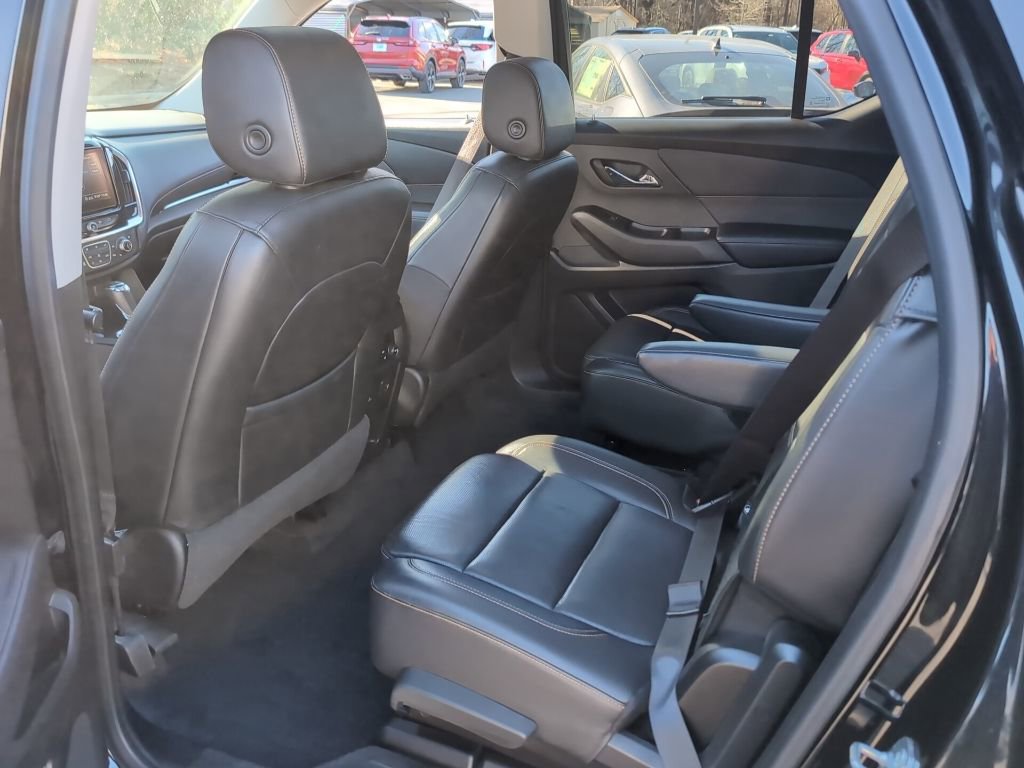 Used 2020 Chevrolet Traverse Premier w/ Redline Edition image 13