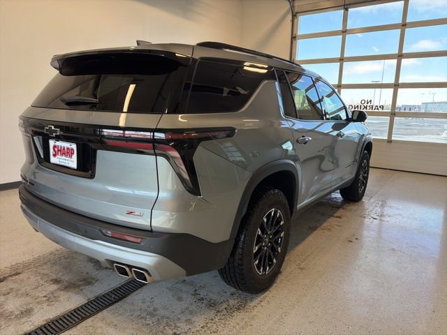 Used 2024 Chevrolet Traverse Z71 image 8