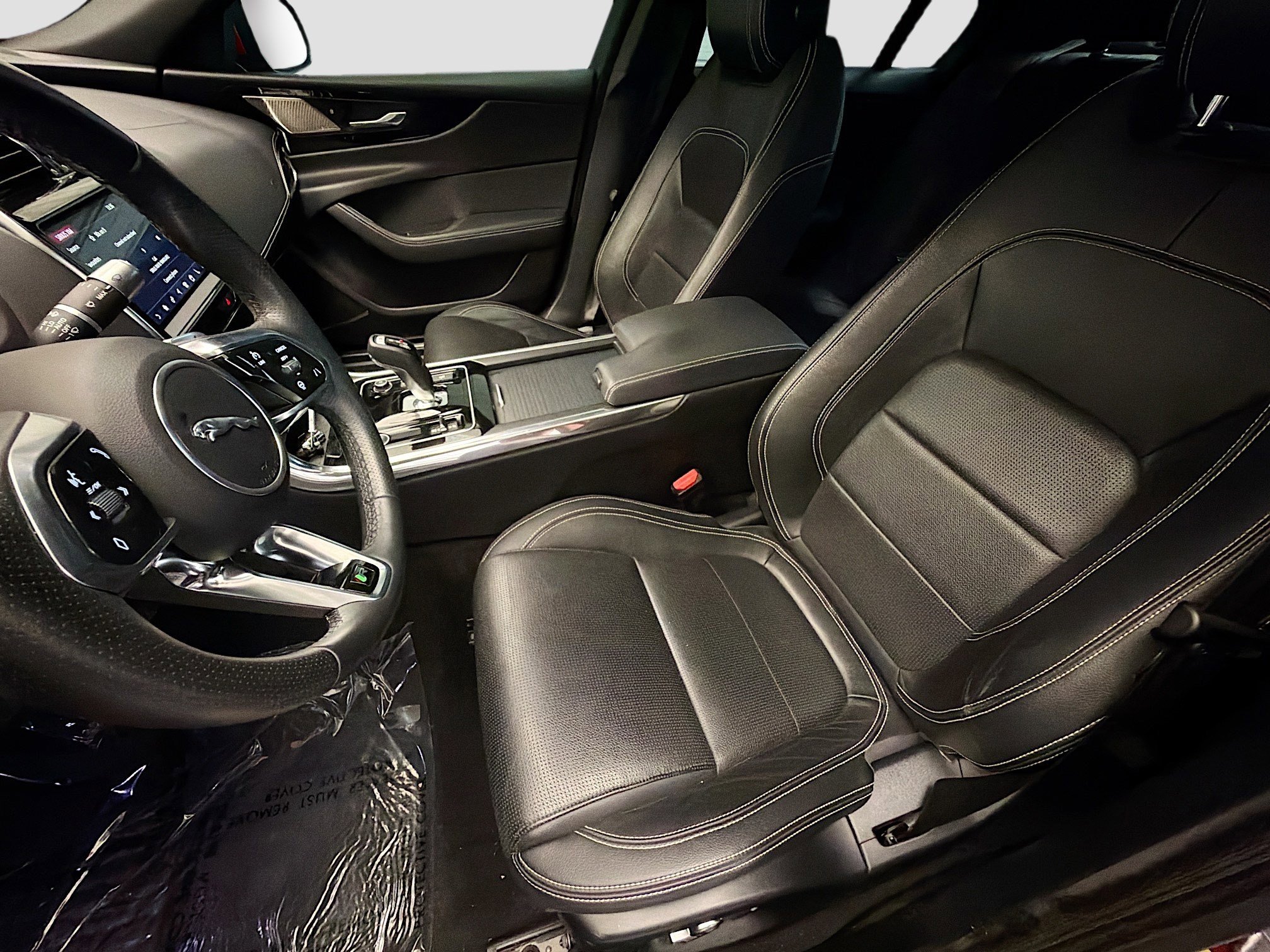 Used 2020 Jaguar XE R-Dynamic S image 11