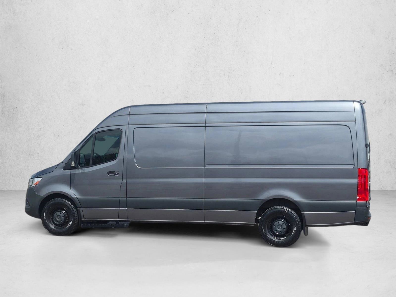 Used 2022 Mercedes-Benz Sprinter 2500 image 9