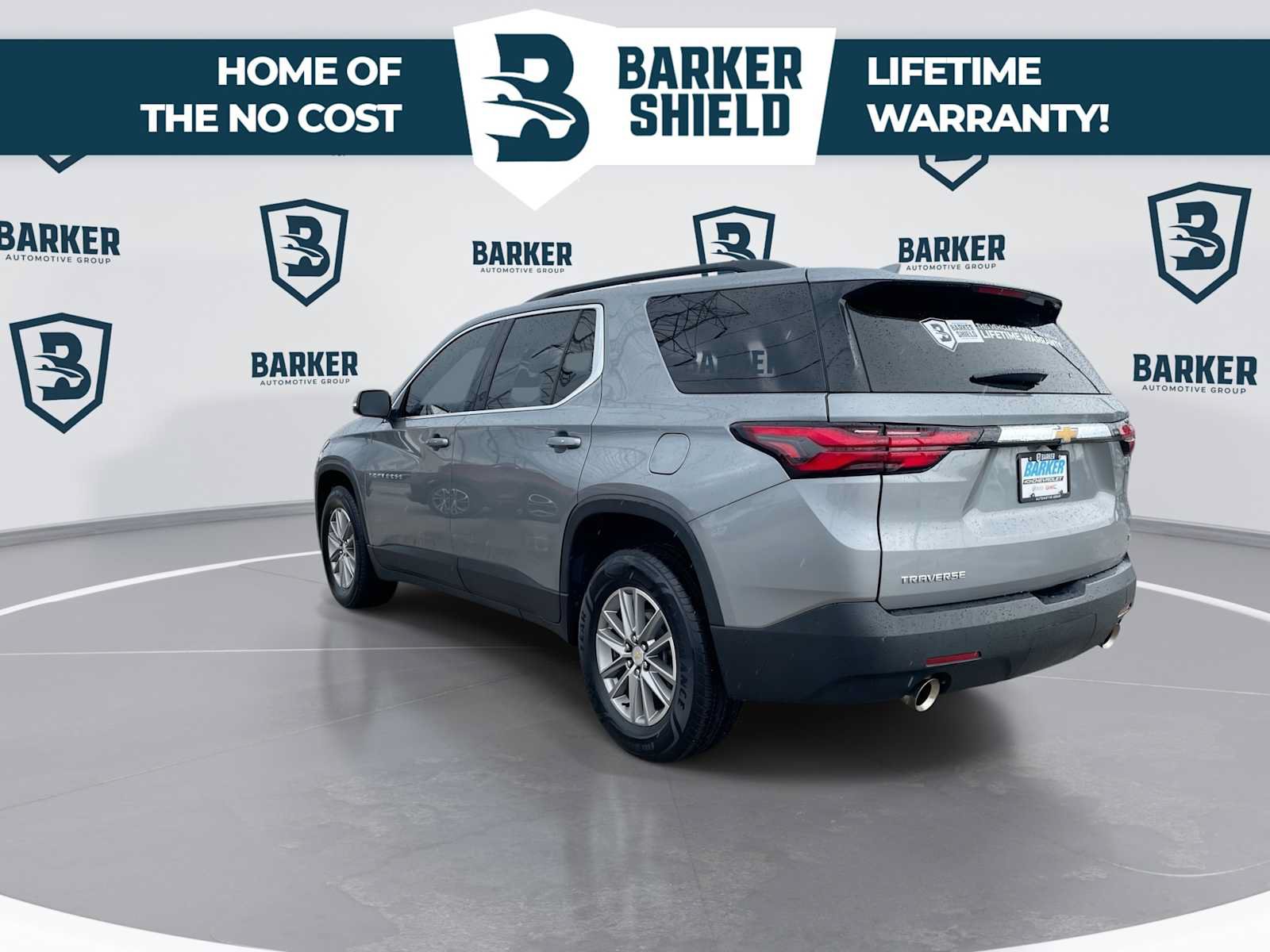 Used 2023 Chevrolet Traverse LT FWD image 7