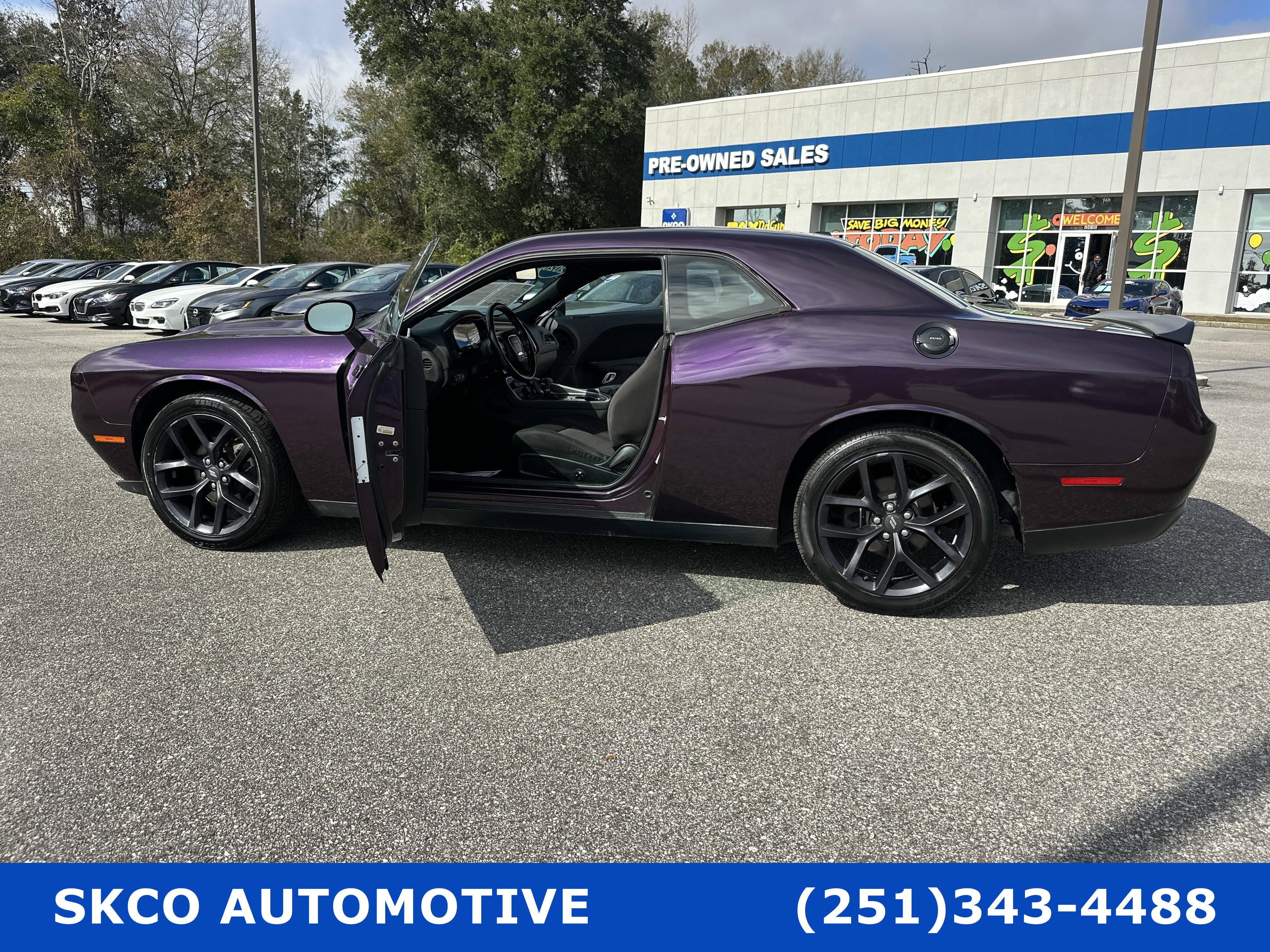 Used 2020 Dodge Challenger SXT w/ Blacktop Package image 30