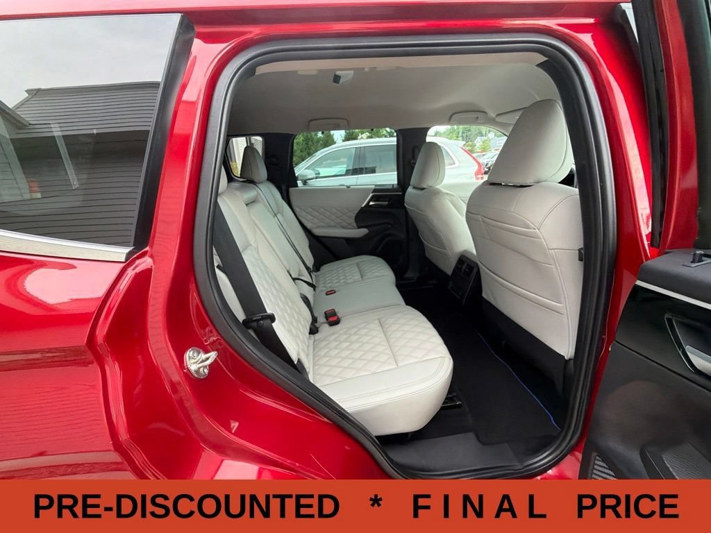 Used 2023 Mitsubishi Outlander SEL AWD/4WD image 61