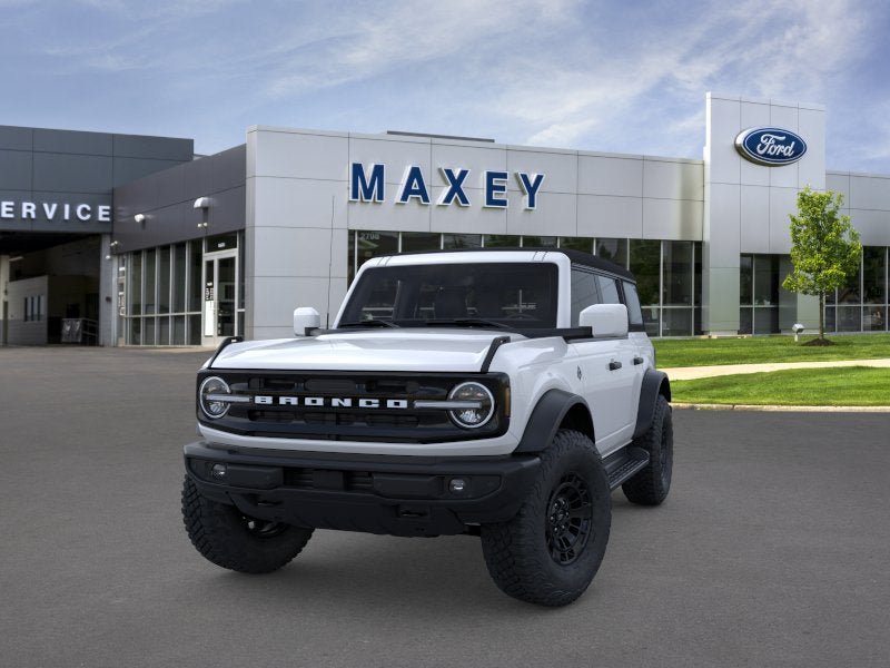 New 2026 Ford Bronco Outer Banks w/ Sasquatch Package AWD/4WD image 2