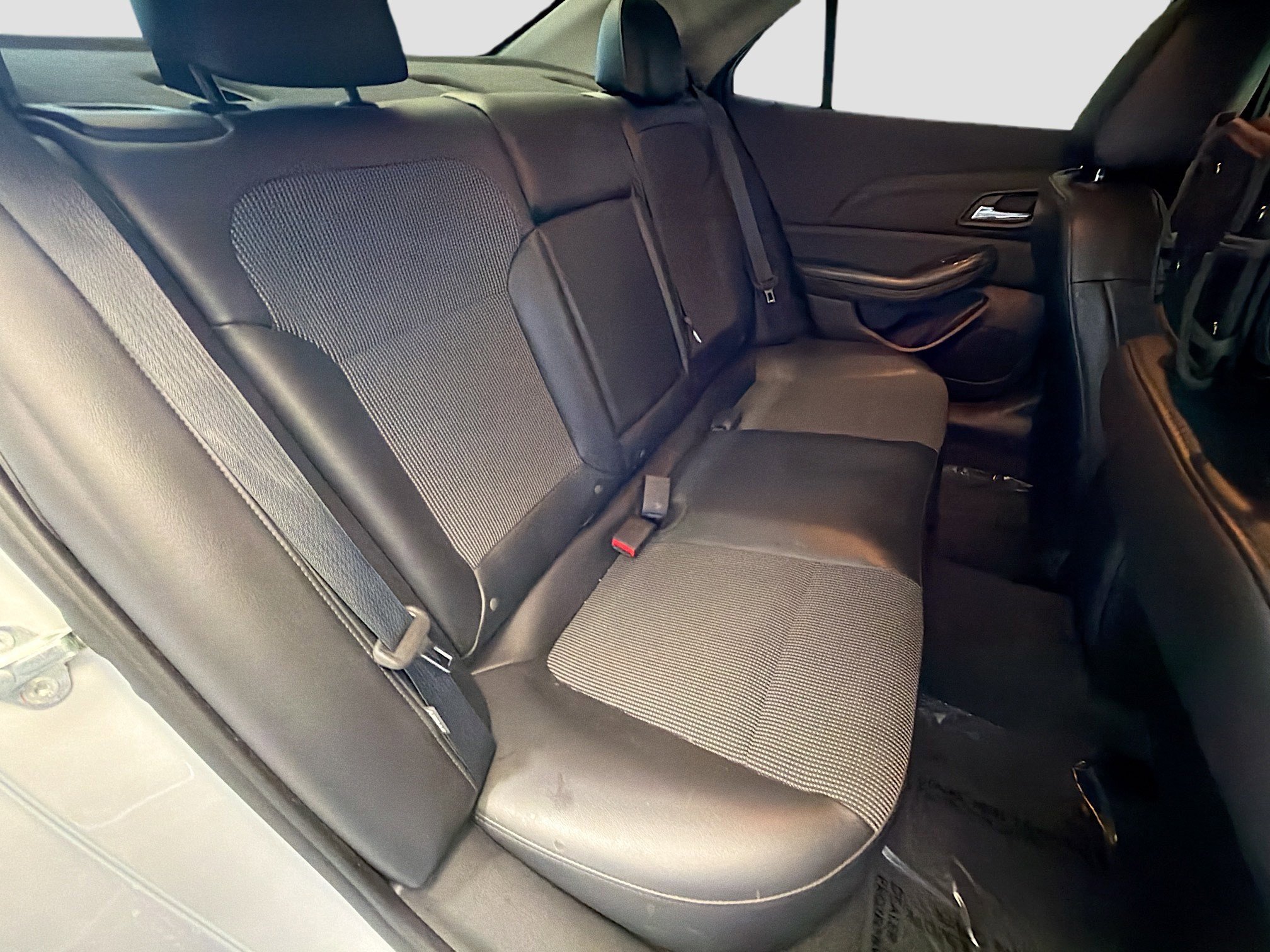 Used 2015 Chevrolet Malibu LT w/ Power Convenience Package FWD image 14
