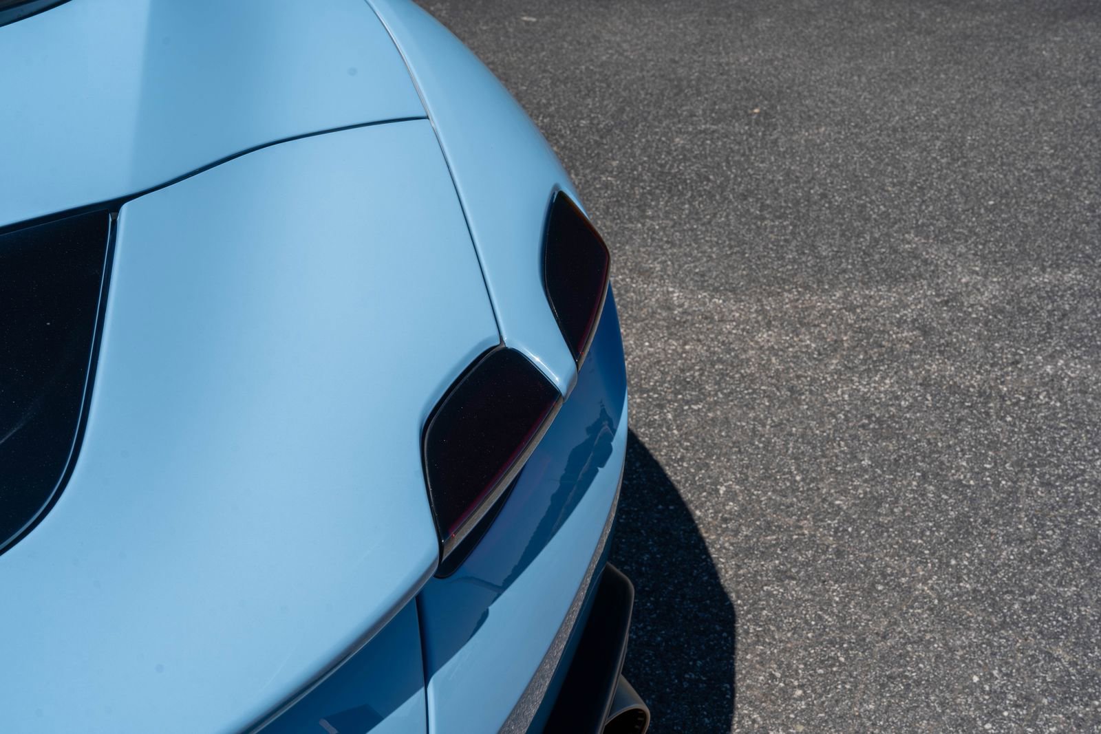 Certified 2025 Ferrari Roma Spider RWD image 17