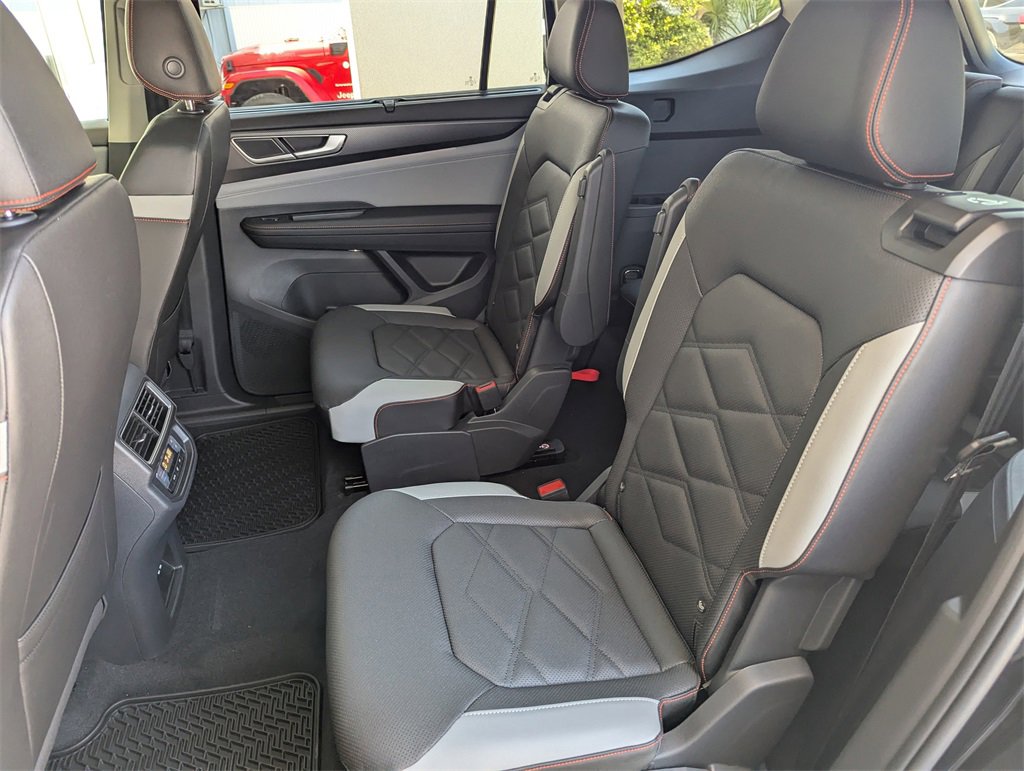 New 2026 Volkswagen Atlas Peak Edition image 31