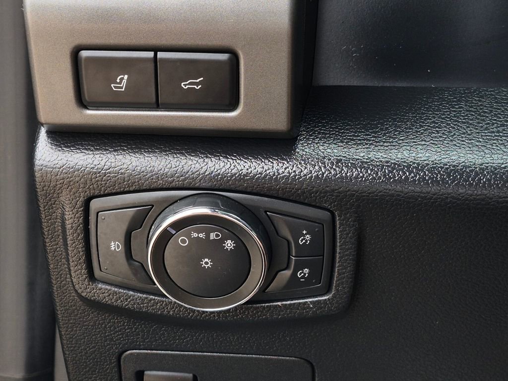 Used 2021 Ford Expedition XLT RWD image 18