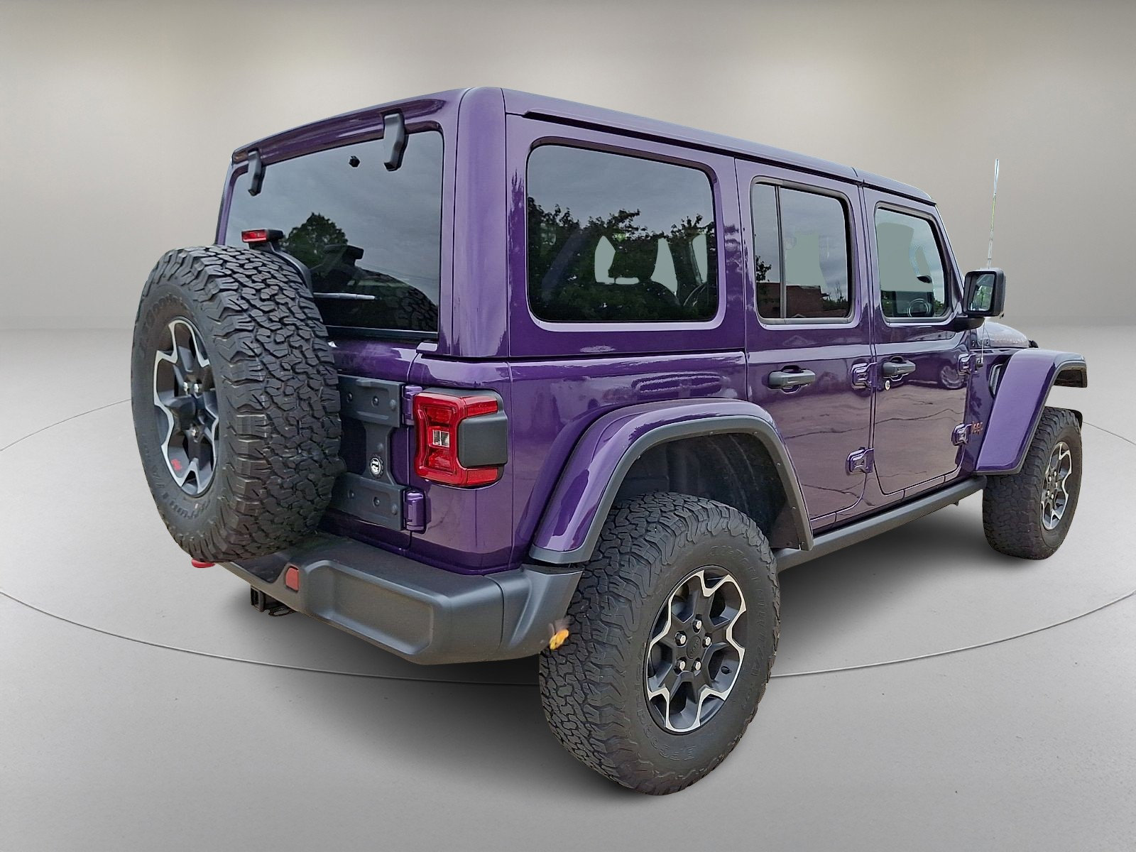 Used 2023 Jeep Wrangler Unlimited Rubicon w/ LED Lighting Group AWD/4WD image 11