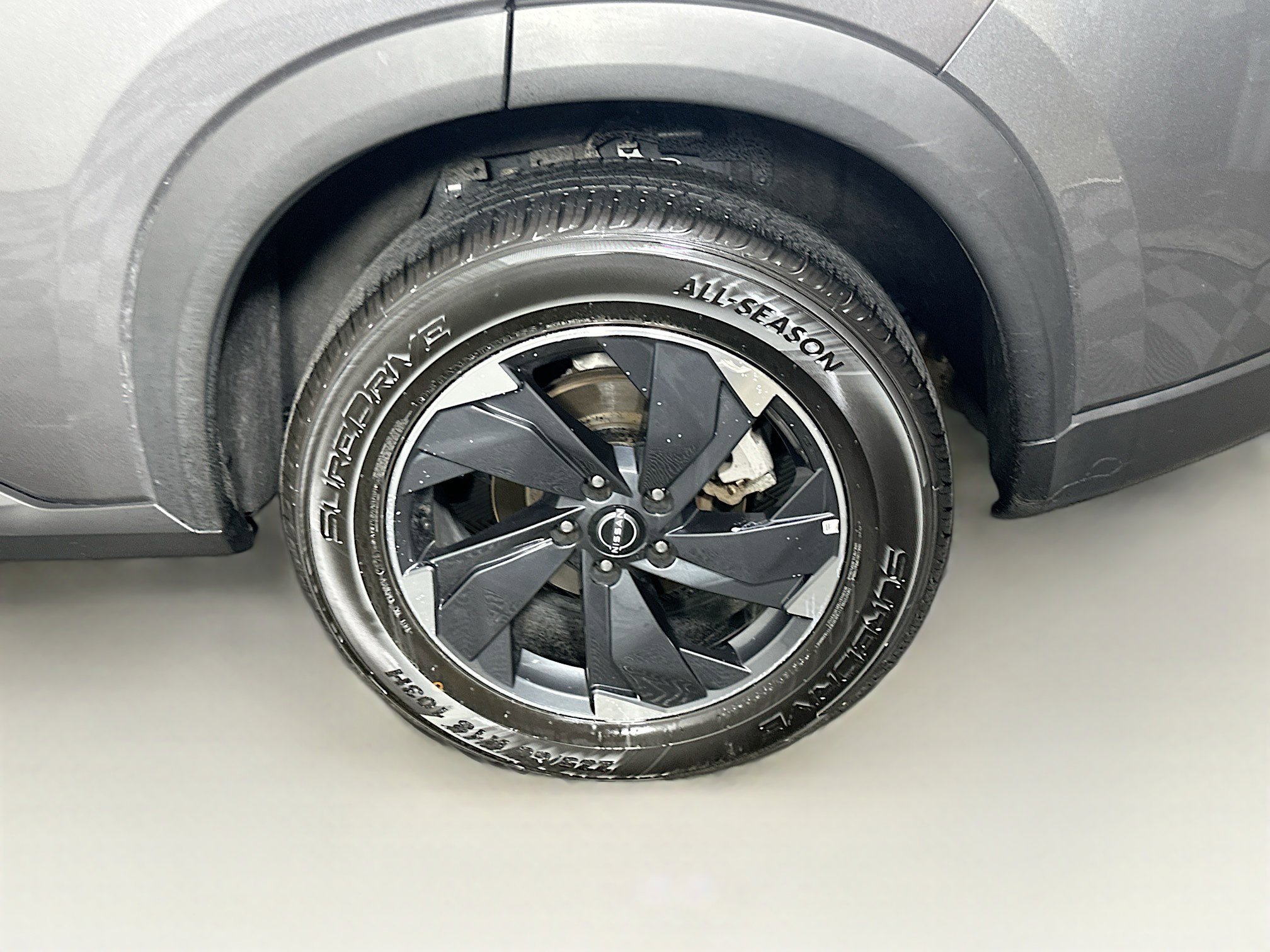 Used 2025 Nissan Rogue SV image 11