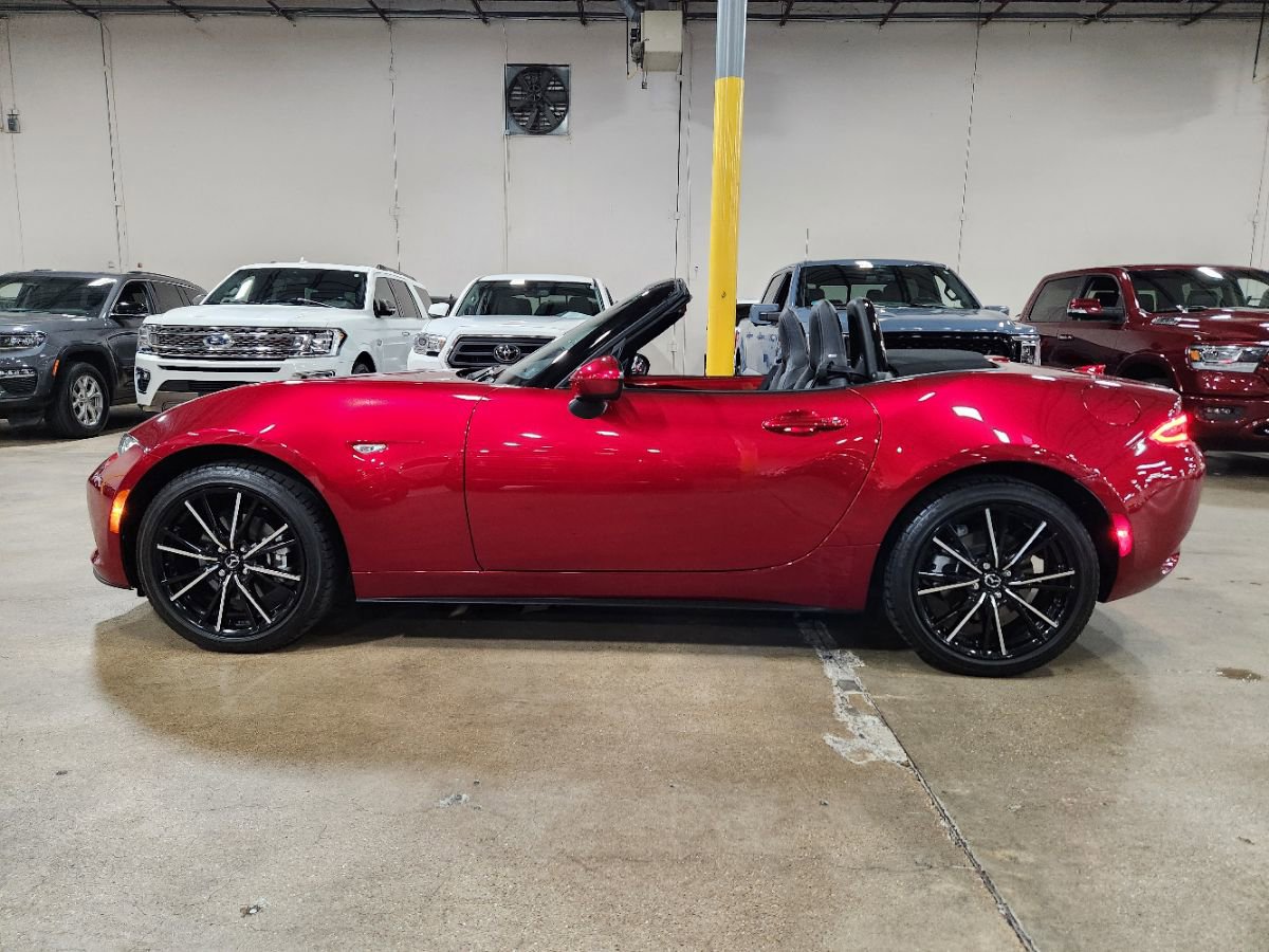Used 2025 MAZDA MX-5 Miata Grand Touring RWD image 7
