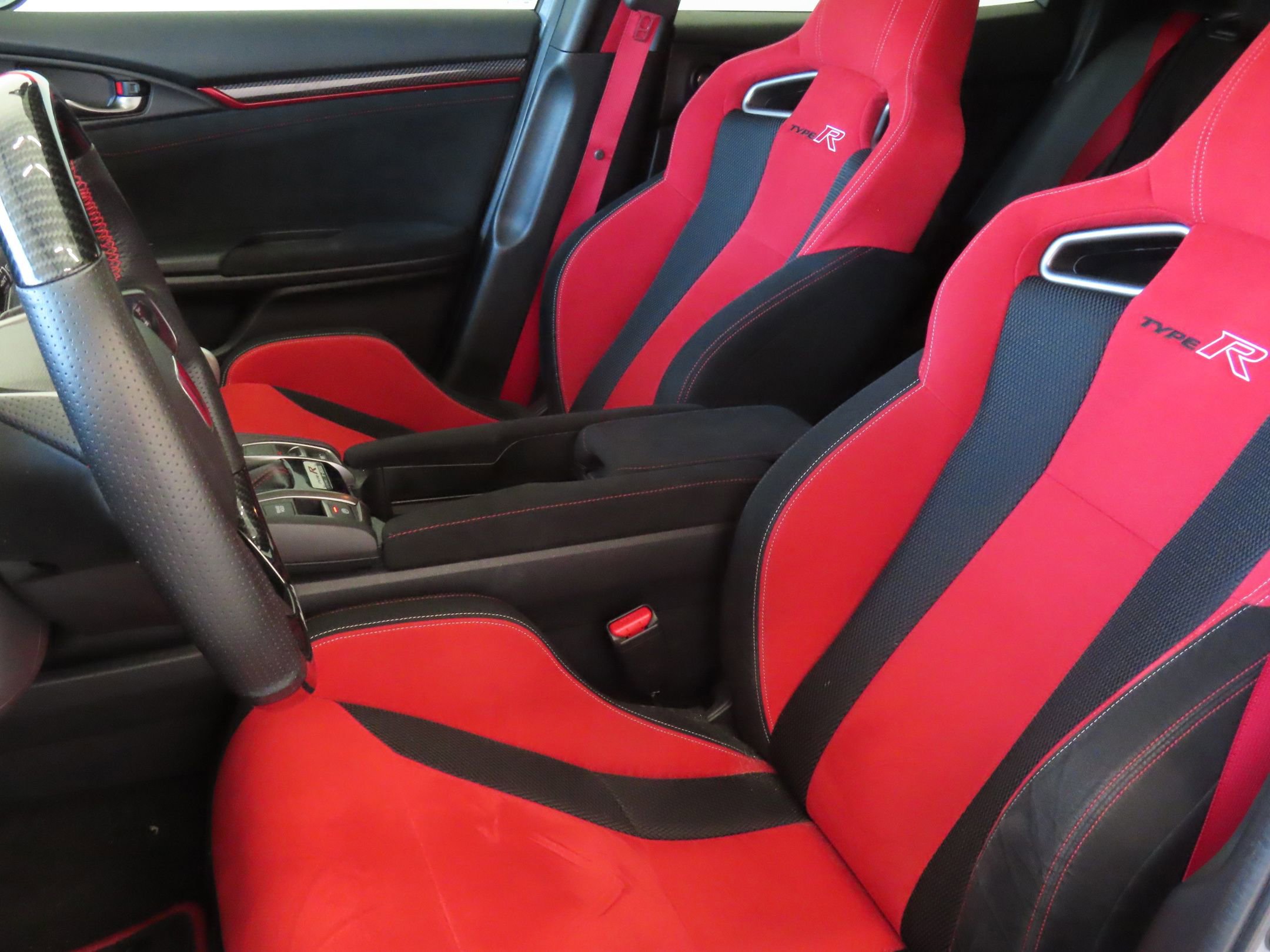 Used 2019 Honda Civic Type R image 13
