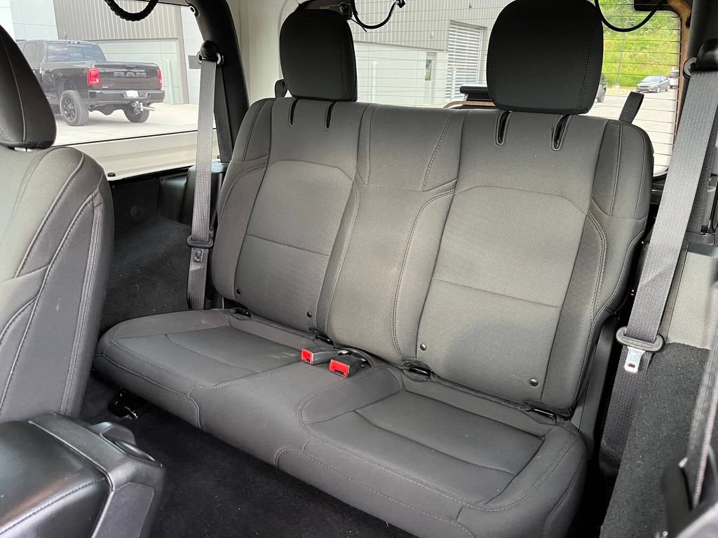 Used 2021 Jeep Wrangler Sport AWD/4WD image 8