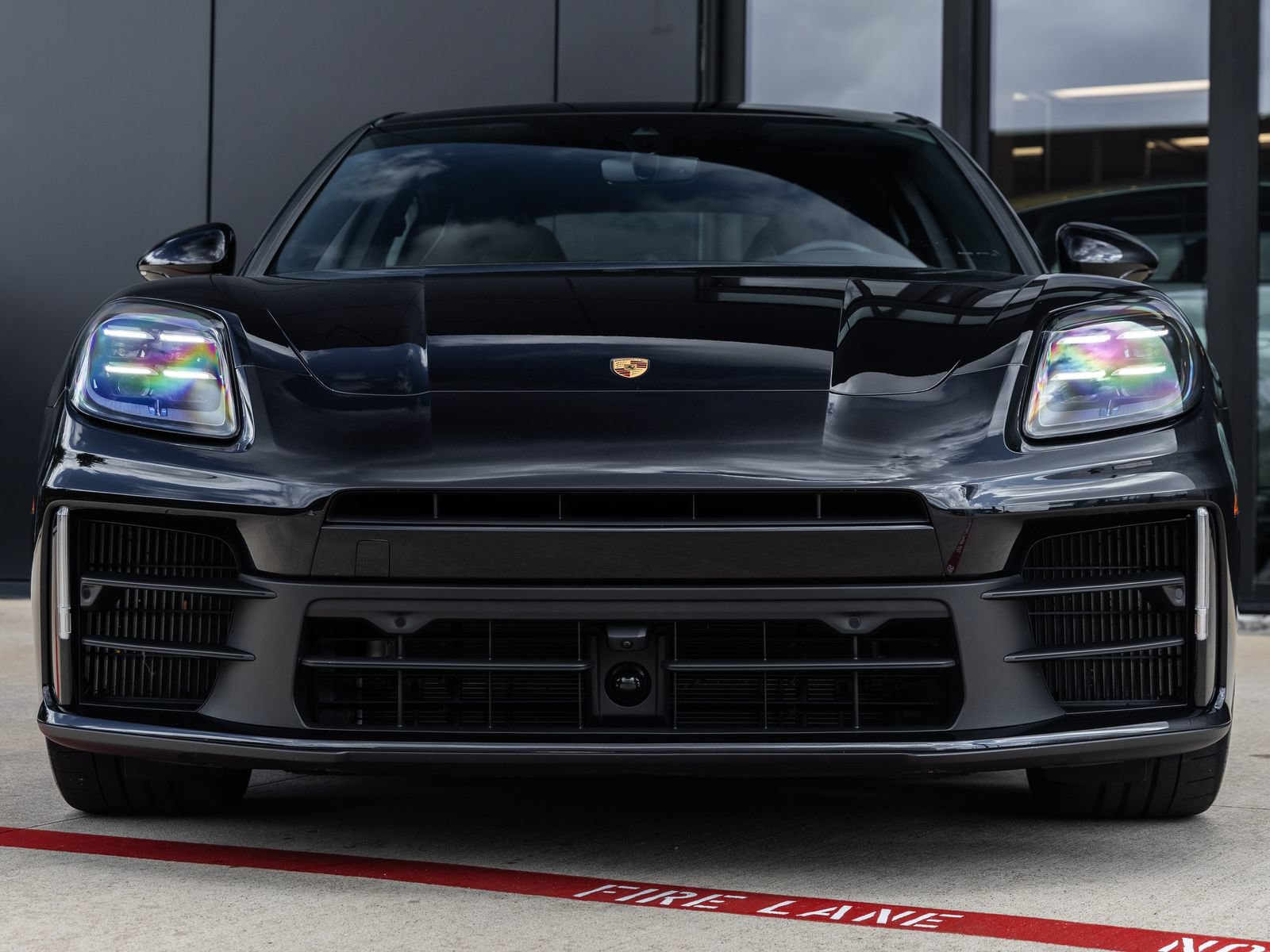 Certified 2025 Porsche Panamera image 7