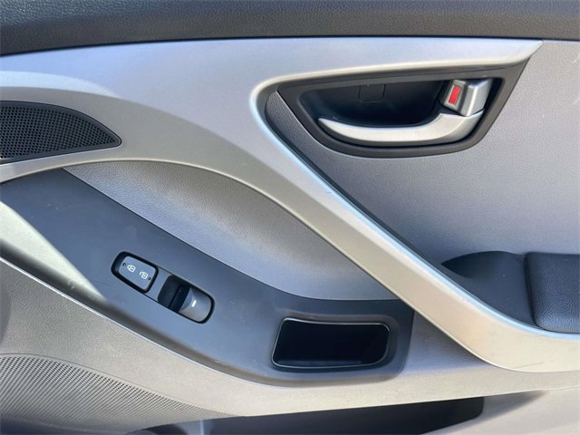 Used 2016 Hyundai Elantra SE image 9