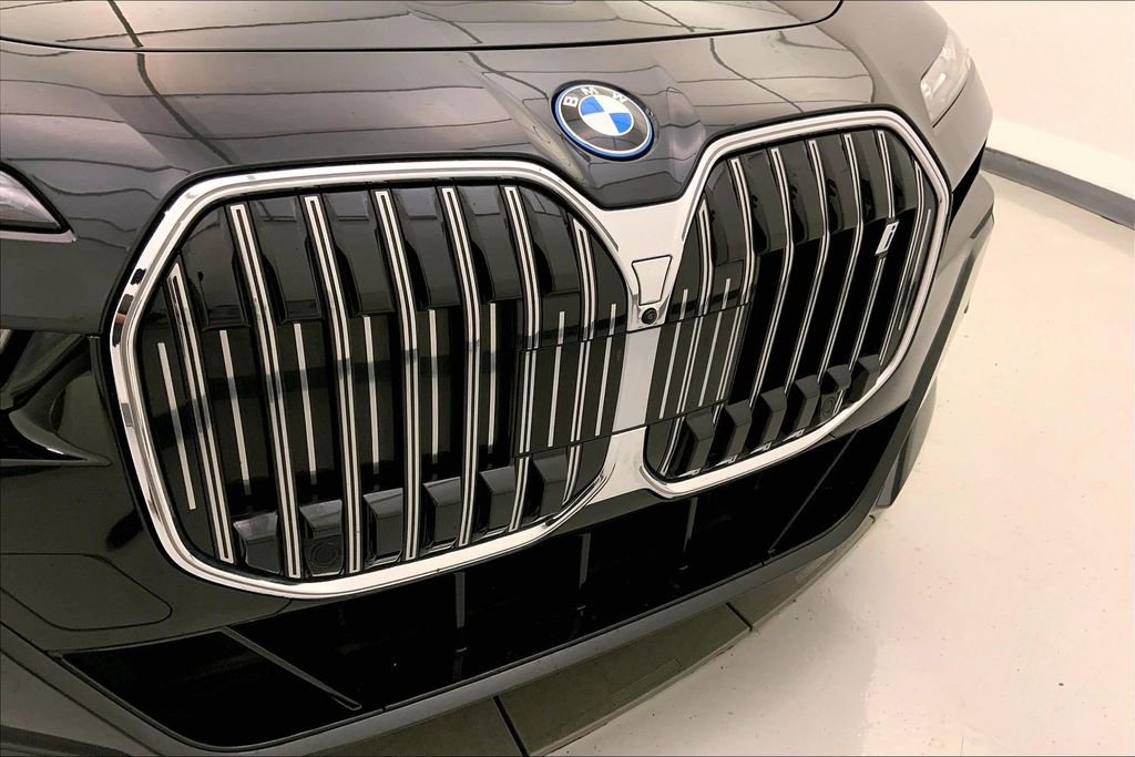 Certified 2023 BMW i7 xDrive60 AWD/4WD image 28