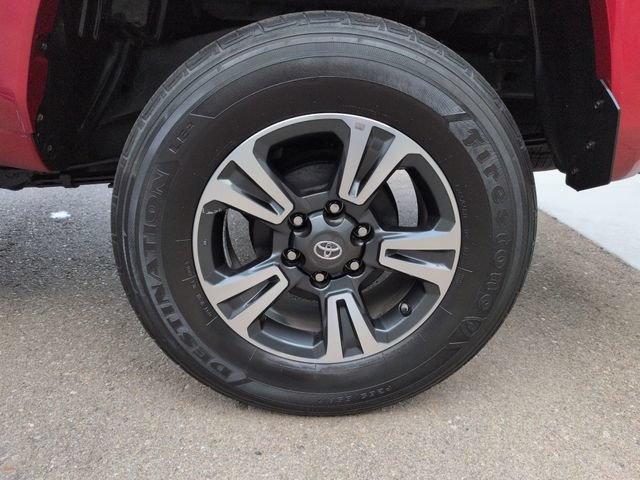 Used 2018 Toyota Tacoma TRD Sport w/ Technology Package AWD/4WD image 30