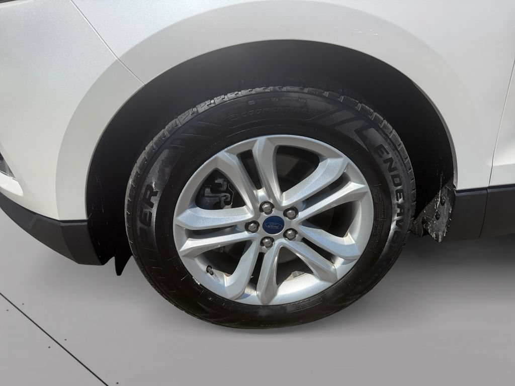 Used 2019 Ford Edge SEL w/ Equipment Group 201A AWD/4WD image 9