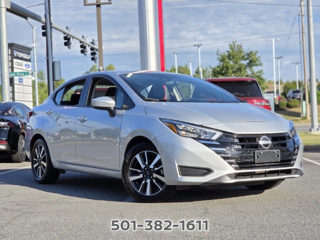 Used 2025 Nissan Versa SV FWD image 20
