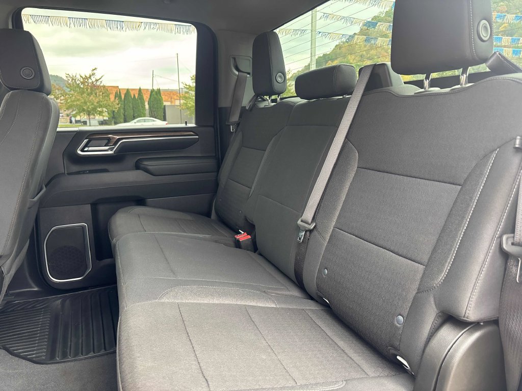 Used 2025 Chevrolet Silverado 2500 LT w/ Convenience Package AWD/4WD image 23