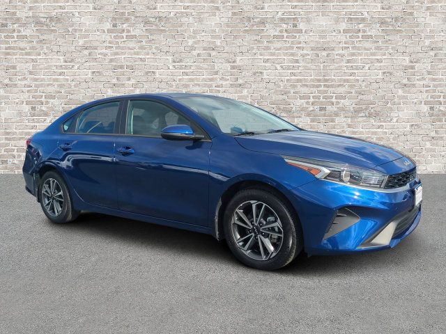Used 2023 Kia Forte LXS w/ LXS Technology Package FWD image 1