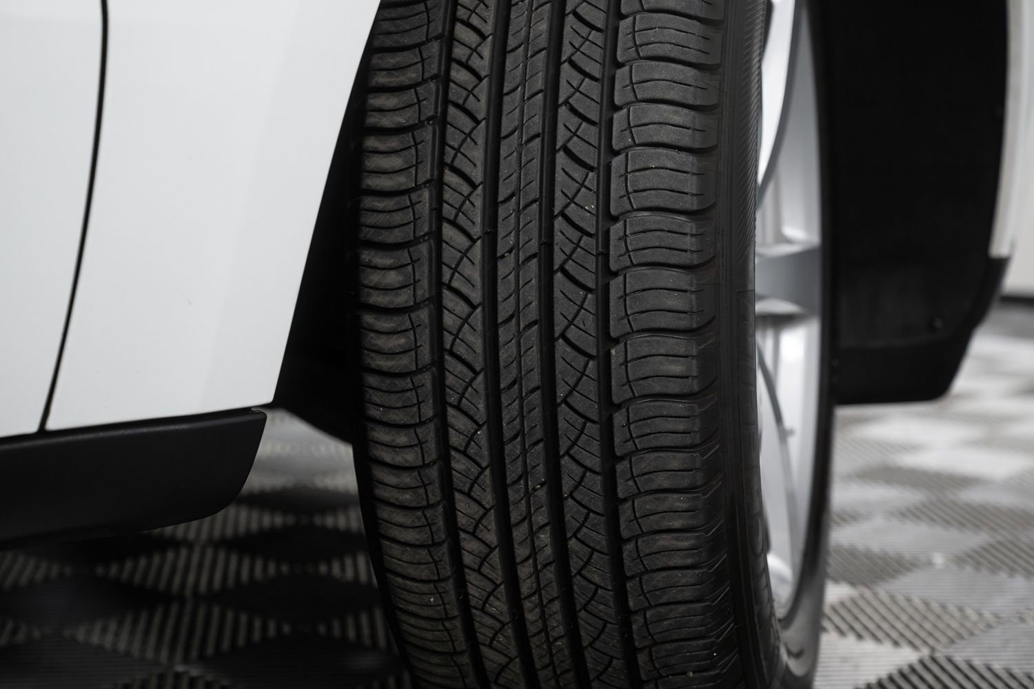 Used 2018 Porsche Macan image 45