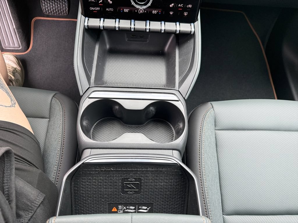 New 2026 GMC Terrain AT4 AWD/4WD image 32
