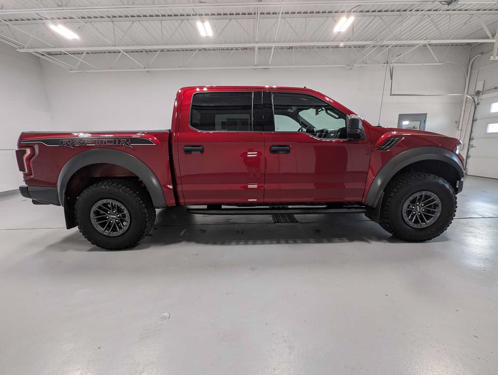 Used 2019 Ford F150 Raptor AWD/4WD image 7