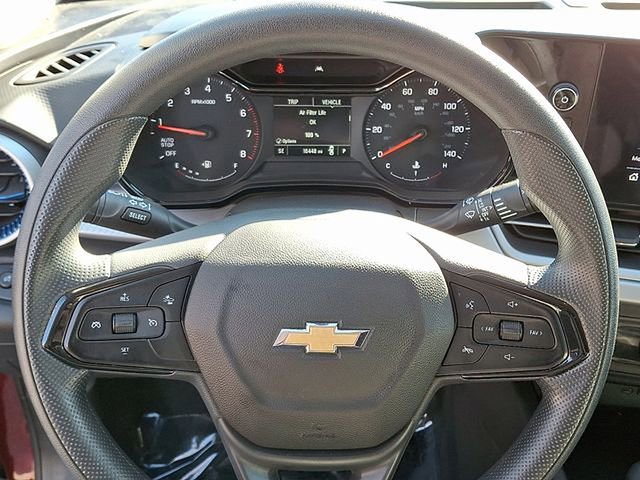 Used 2024 Chevrolet Trax LS w/ Driver Confidence Package image 18