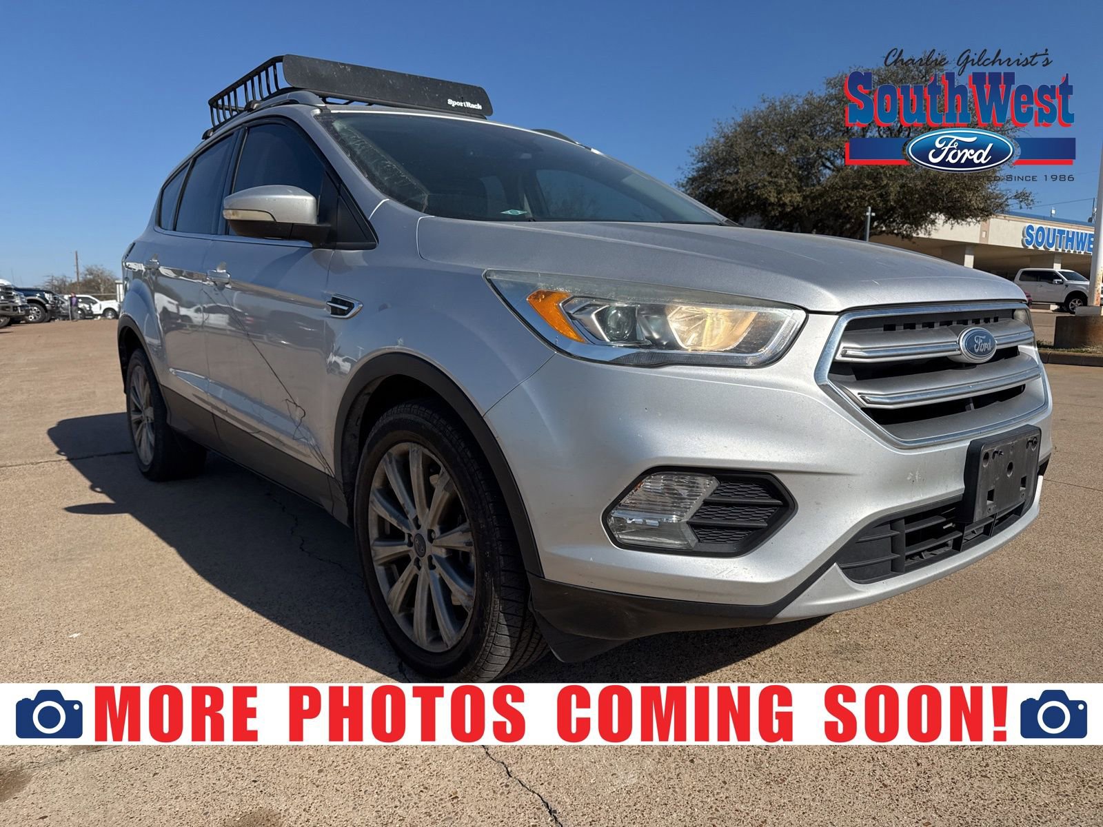 Used 2017 Ford Escape Titanium image 1