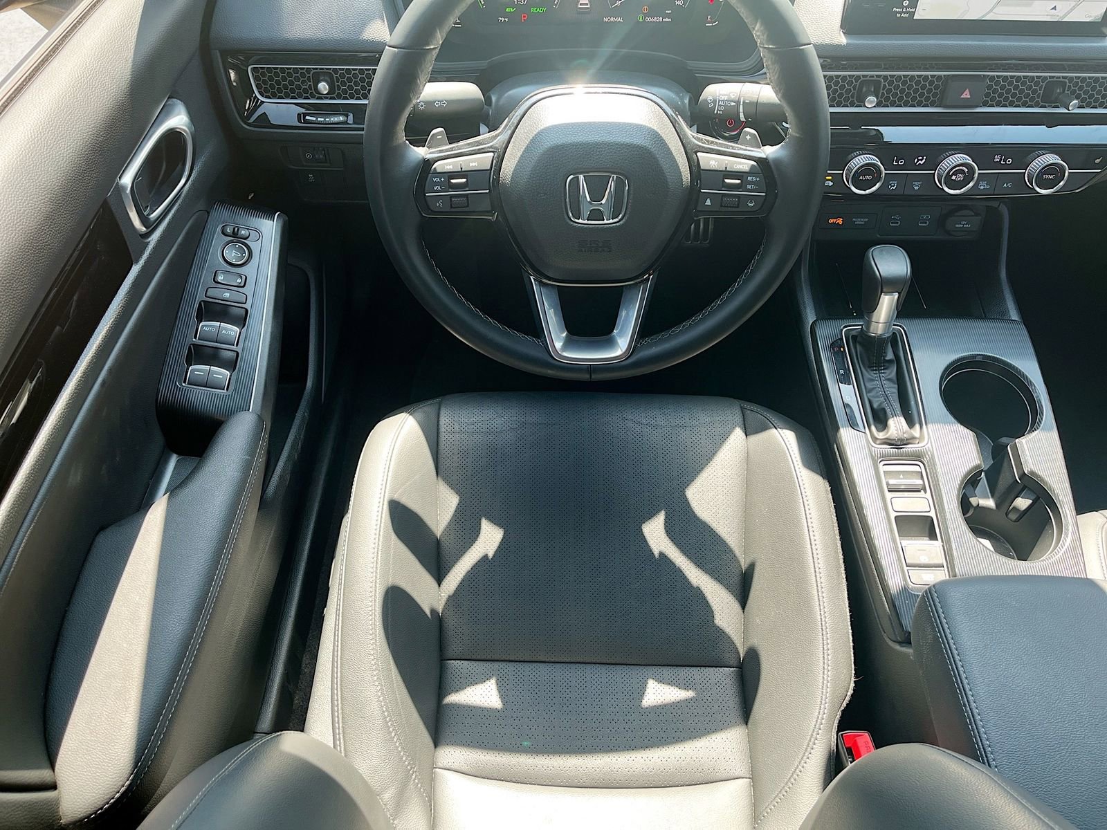 Used 2025 Honda Civic Sport image 24