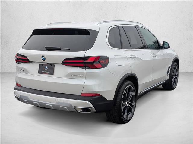 New 2026 BMW X5 xDrive40i w/ Climate Comfort Package image 2