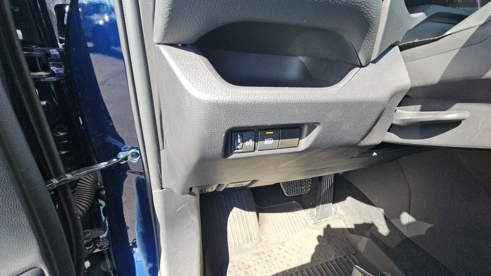 Certified 2025 Toyota RAV4 XLE AWD/4WD image 22