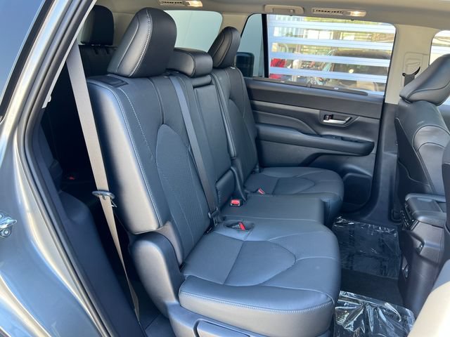 Used 2026 Toyota Grand Highlander FWD image 47