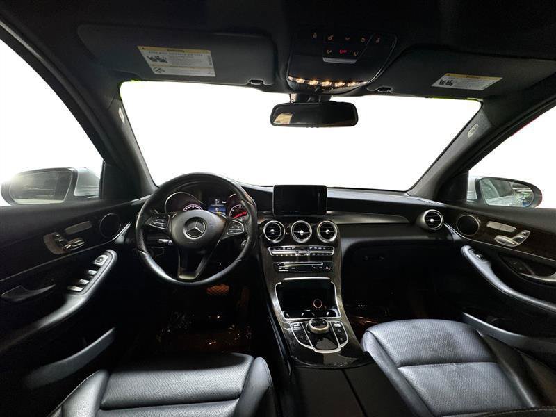 Used 2017 Mercedes-Benz GLC 300 4MATIC image 13
