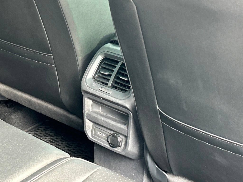 Certified 2023 Volkswagen Tiguan SE R-Line FWD image 49