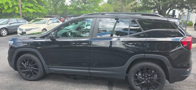 Used 2023 GMC Terrain SLE w/ Driver Convenience Package AWD/4WD image 5