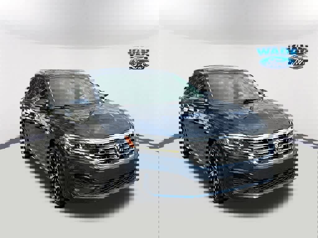 Used 2020 Volkswagen Passat 2.0T R-Line image 3