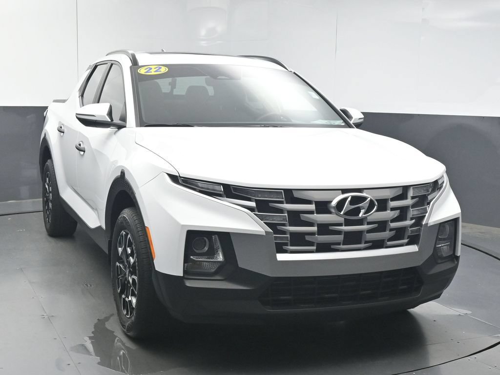 Used 2022 Hyundai Santa Cruz SEL w/ Activity Package FWD image 2