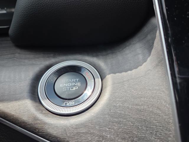 New 2025 Jeep Grand Cherokee L Limited w/ Luxury Tech Group II image 30