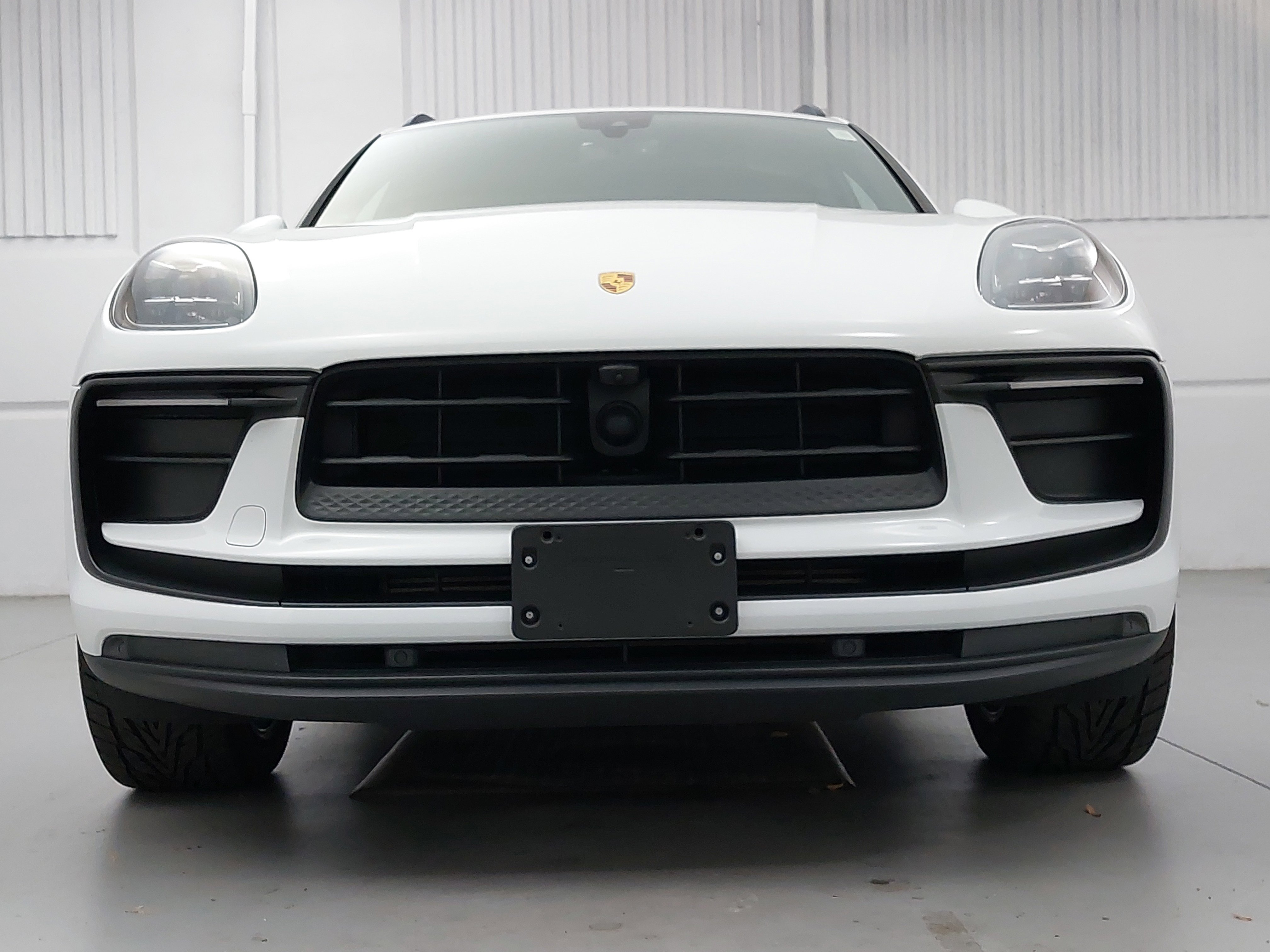 Used 2023 Porsche Macan image 10