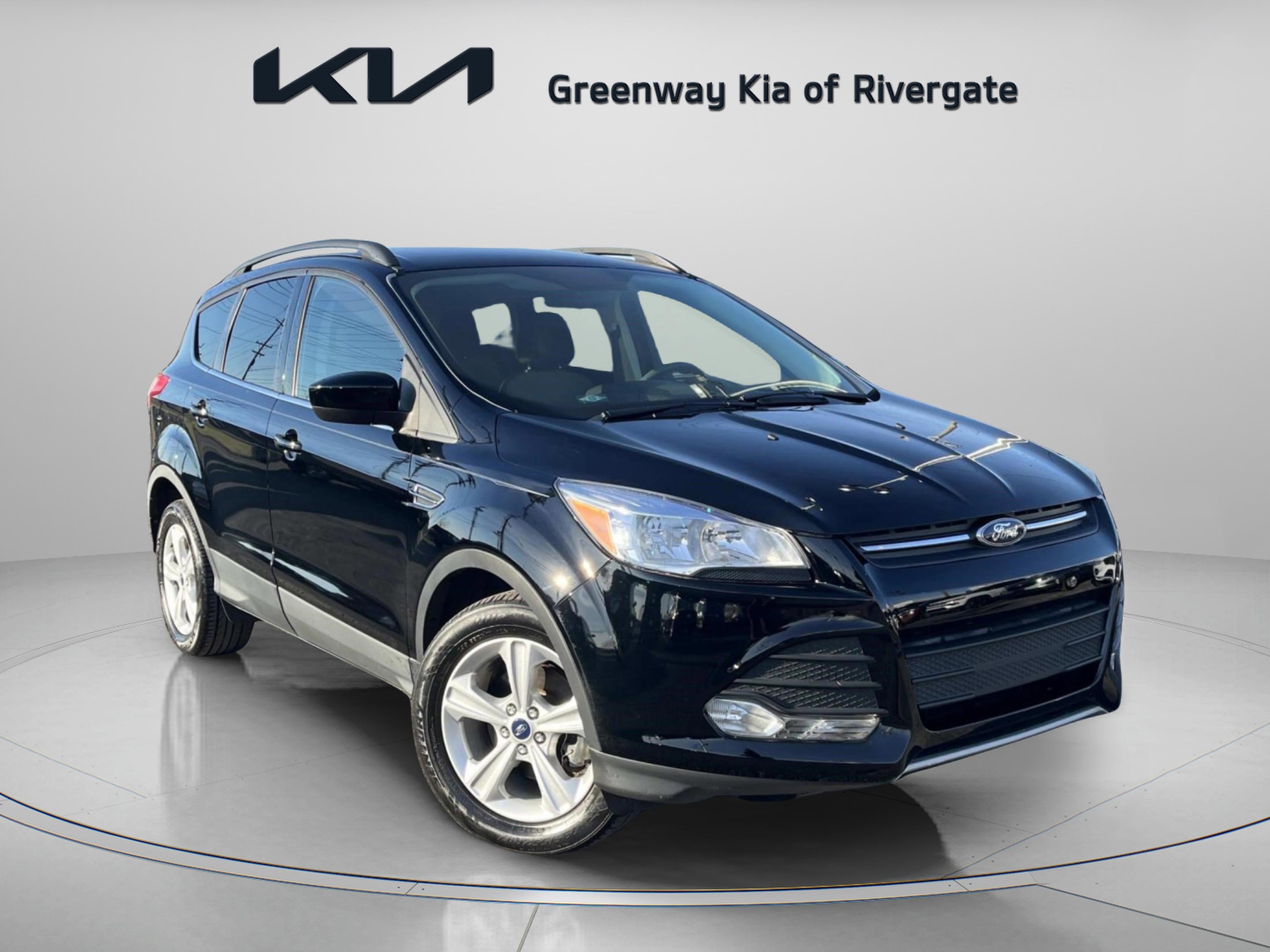 Used 2016 Ford Escape SE w/ Equipment Group 201A image 1