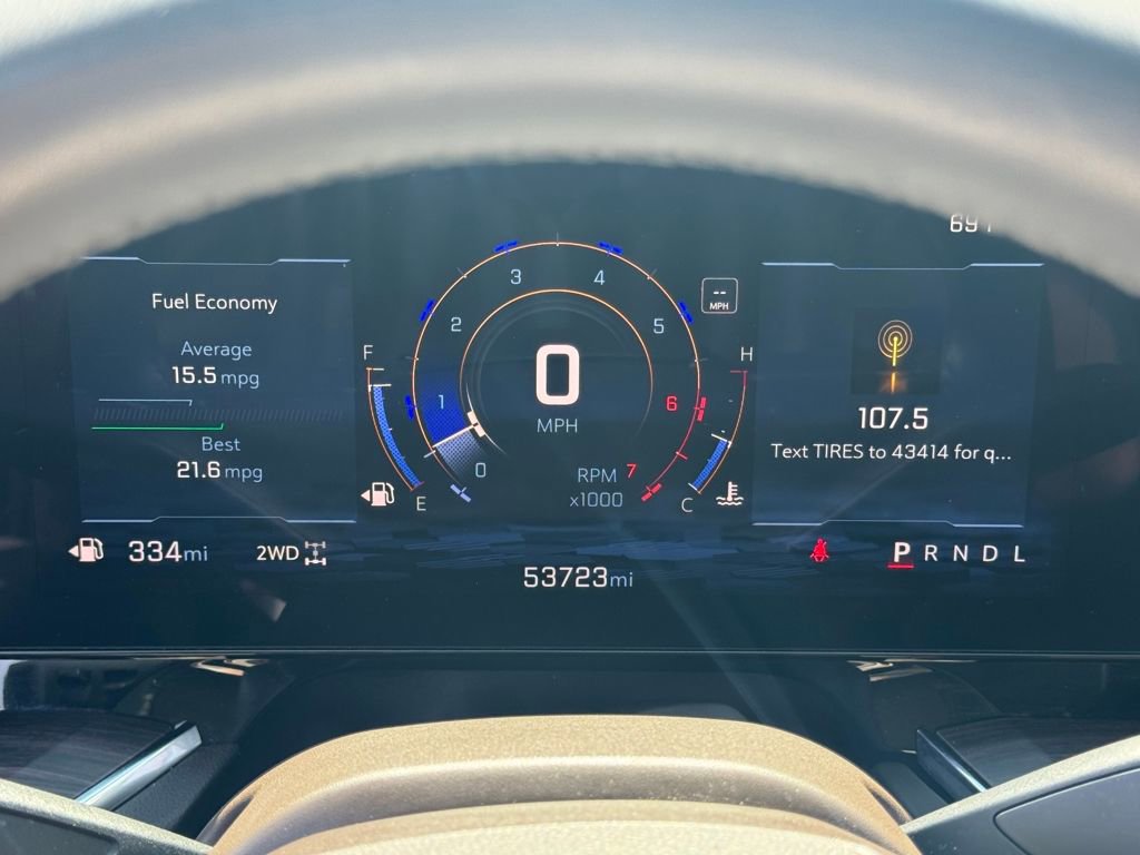 Used 2025 Chevrolet Suburban LT image 21