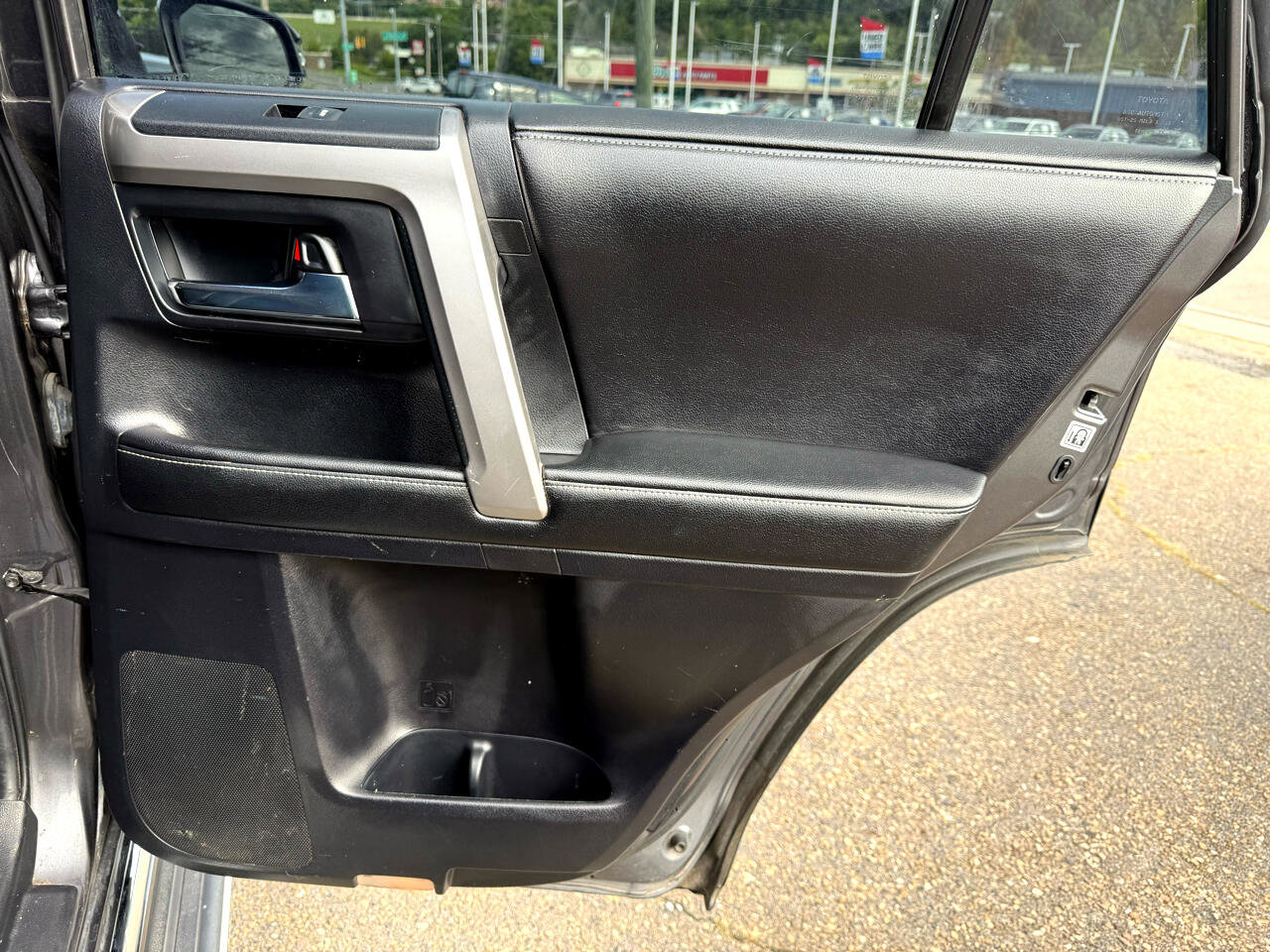 Used 2015 Toyota 4Runner SR5 image 28
