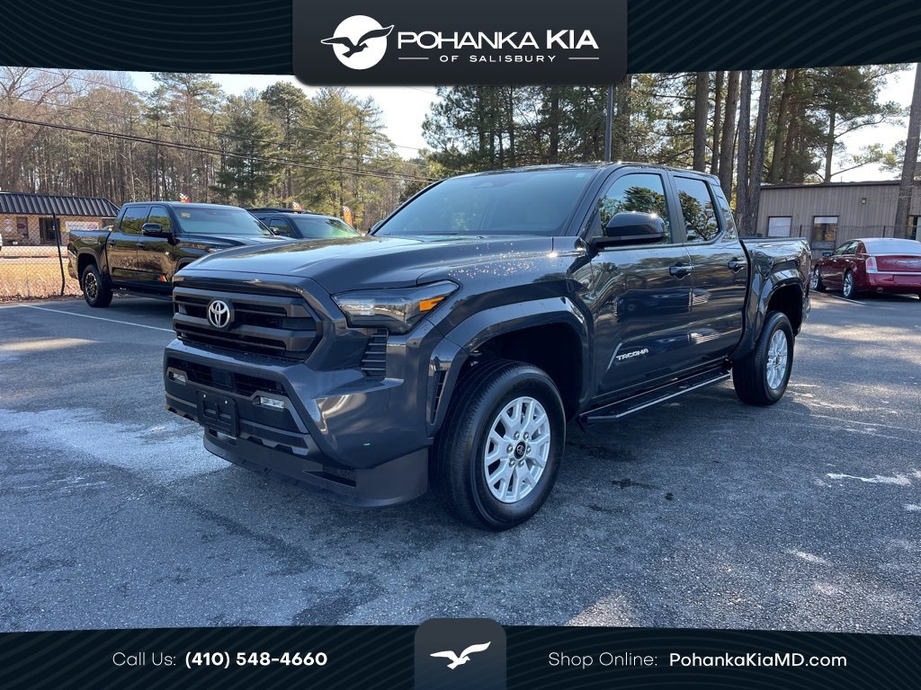 Used 2025 Toyota Tacoma SR5 image 1
