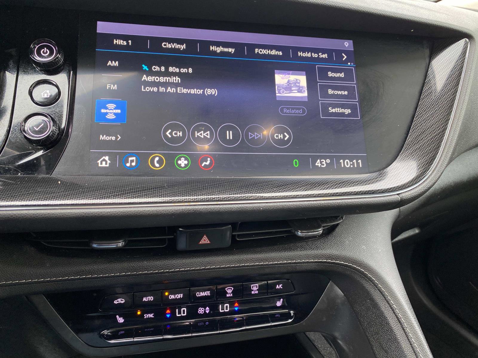 Used 2021 Buick Envision Essence image 12