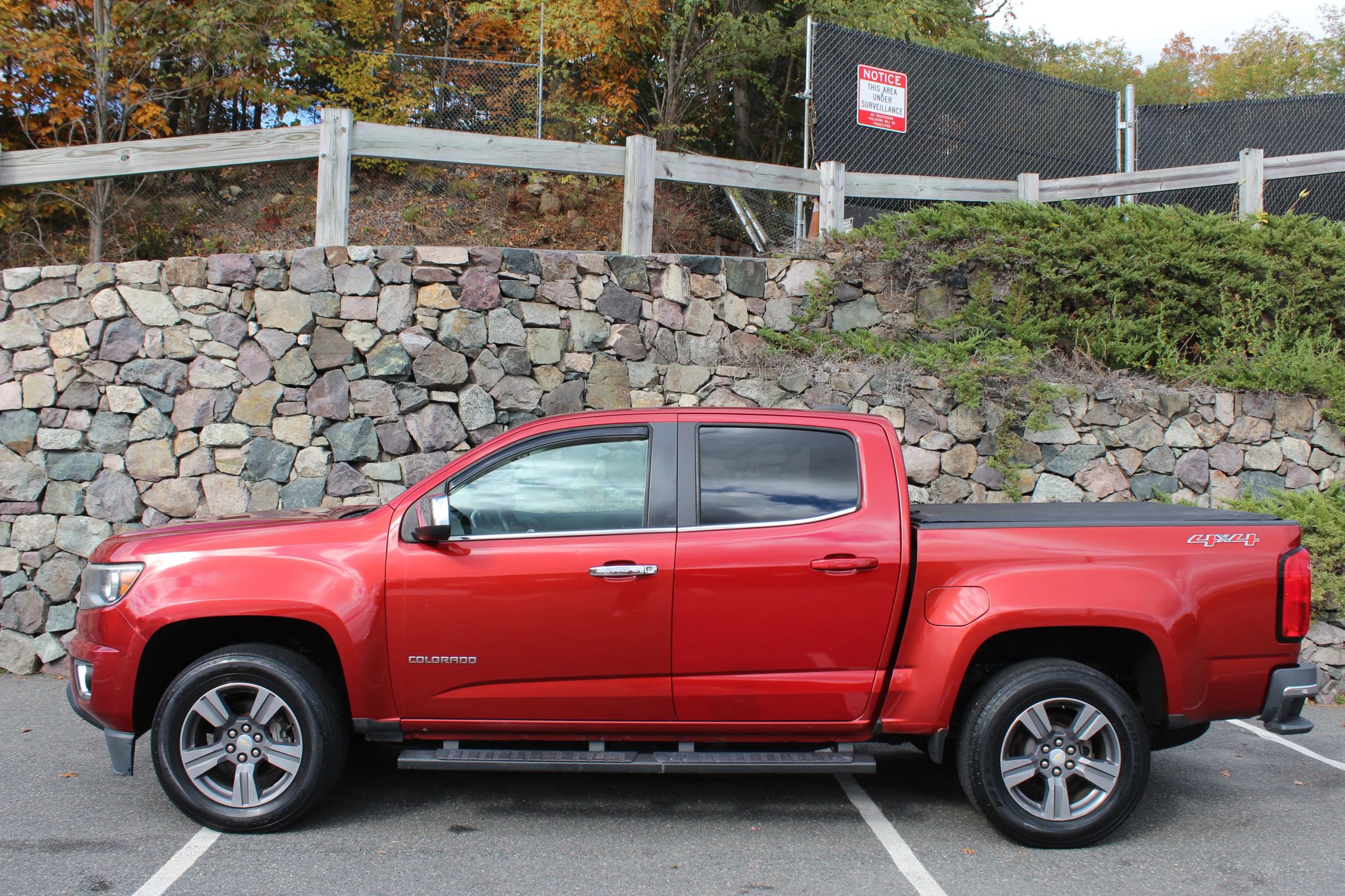 Used 2015 Chevrolet Colorado LT w/ Luxury Package image 6